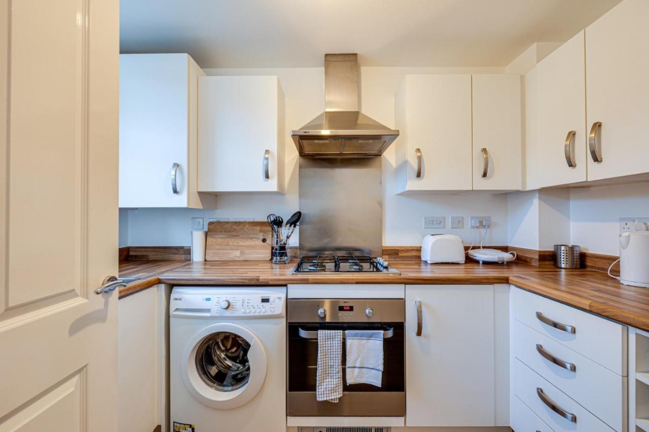 Perfect For Contractors And Long Term Stays - Private Parking For A Large Van, Split Into Single Beds And More Liverpool Luaran gambar